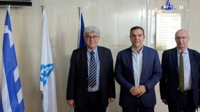 Επίσκεψη Τσίπρα στην ΕΑΒ: Εθνικό έγκλημα ότι από 14 δισ. εξοπλιστικά δεν δόθηκε ένα ευρώ στην ελληνική βιομηχανία