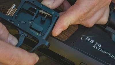 Waffen Strasser RS14