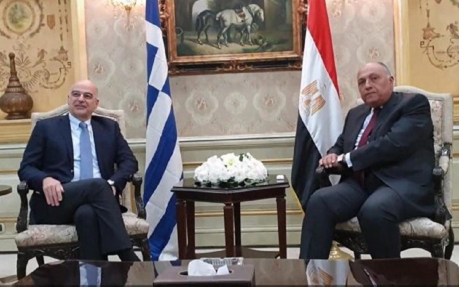 Δένδιας από Αίγυπτο: Νομικό τερατούργημα της Τουρκίας με εκβιασμούς παραγόντων της Λιβύης