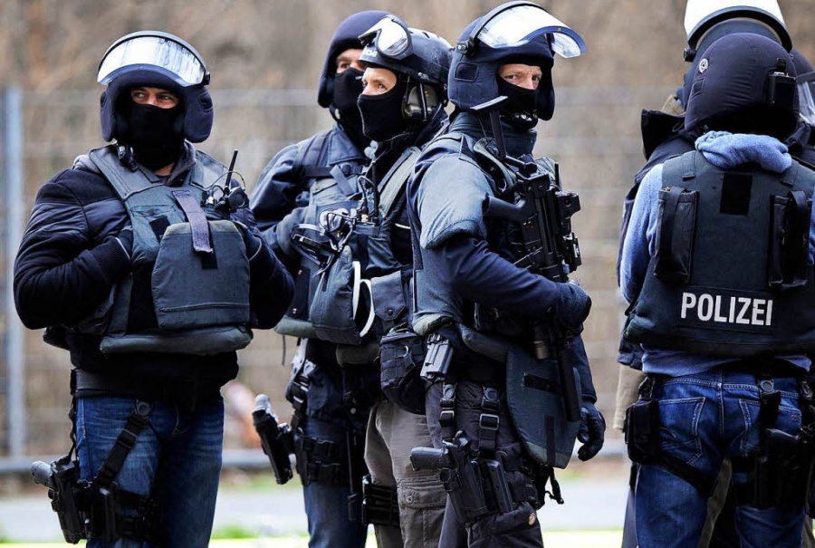 Γερμανία: Διευρύνεται η έρευνα για τον ακροδεξιό πυρήνα στην αστυνομία