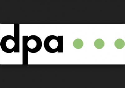 DPA: Ο Τσίπρας υπόσχεται αύξηση κατώτατου μισθού και χαμηλότερους φόρους