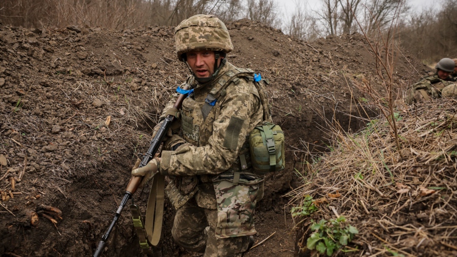 Αποδοχή της ήττας από Dubinsky (Ουκρανός βουλευτής): Δεν επιτιθόμαστε, μόνο αμυνόμαστε - Τα αποθέματα τελειώνουν