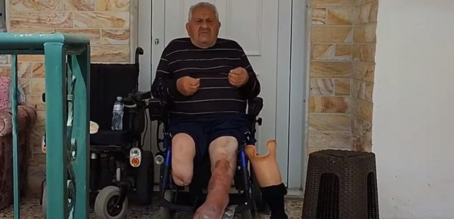 Χαλκιδική: Στη βεράντα για 14η μέρα παραμένει ο 81χρονος που έχασε το σπίτι του σε πλειστηριασμό