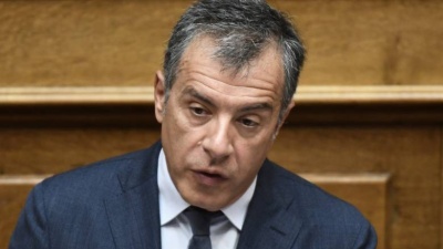 Θεοδωράκης: Ντροπή να εμφανίζουν τις ευρωεκλογές ως το πρώτο ημίχρονο ενός αγώνα που θα λήξει σε λίγους μήνες