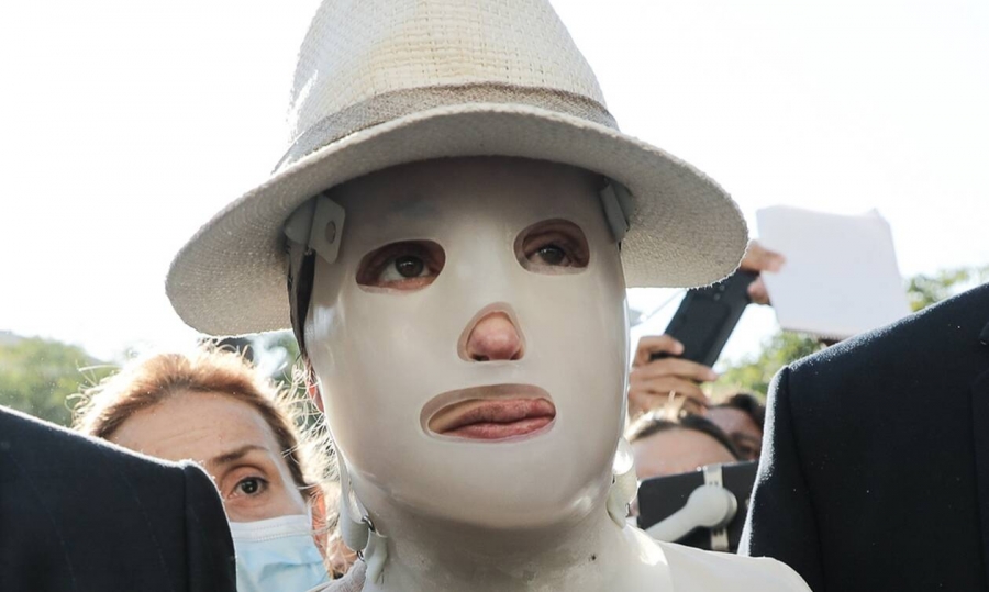 Δίκη για επίθεση με βιτριόλι – Αντίστροφη μέτρηση για την απολογία της κατηγορούμενης