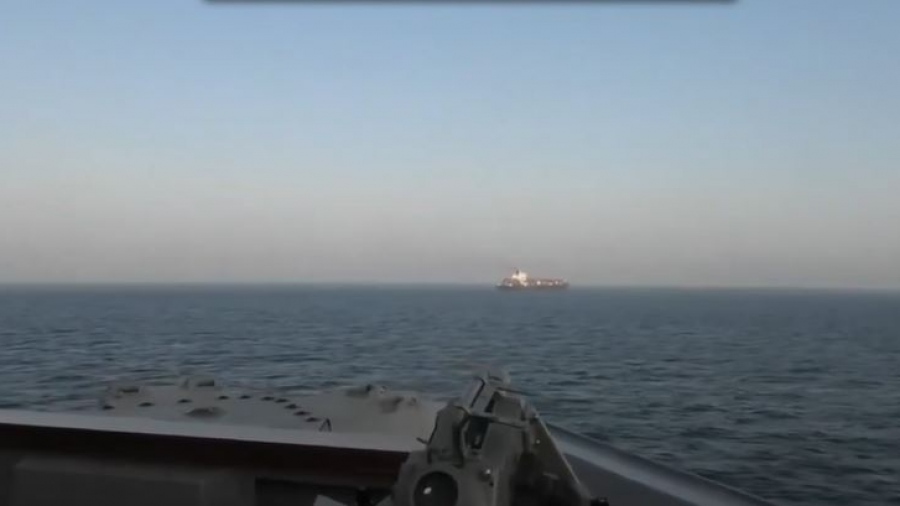 Επίθεση στο ιρανικό πλοίο εμπορευματοκιβωτίων Toska από το Αμερικανικό πολεμικό ναυτικό… είναι οι πειρατές της θάλασσας