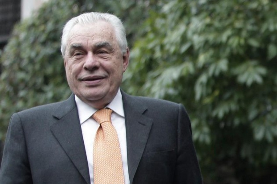 Γιακουμάτος: Η πολιτική της κυβέρνησης ξεζουμίζει τους πάντες – Το πλεόνασμα πνίγει την ανάπτυξη