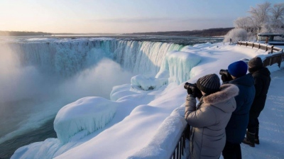 A dazzling spectacle: Niagara Falls freezes over!