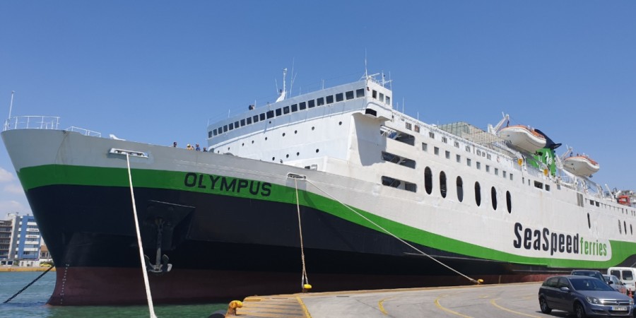 Στο λιμάνι του Ρεθύμνου προσέκρουσε το πλοίο Olympus με 108 επιβάτες