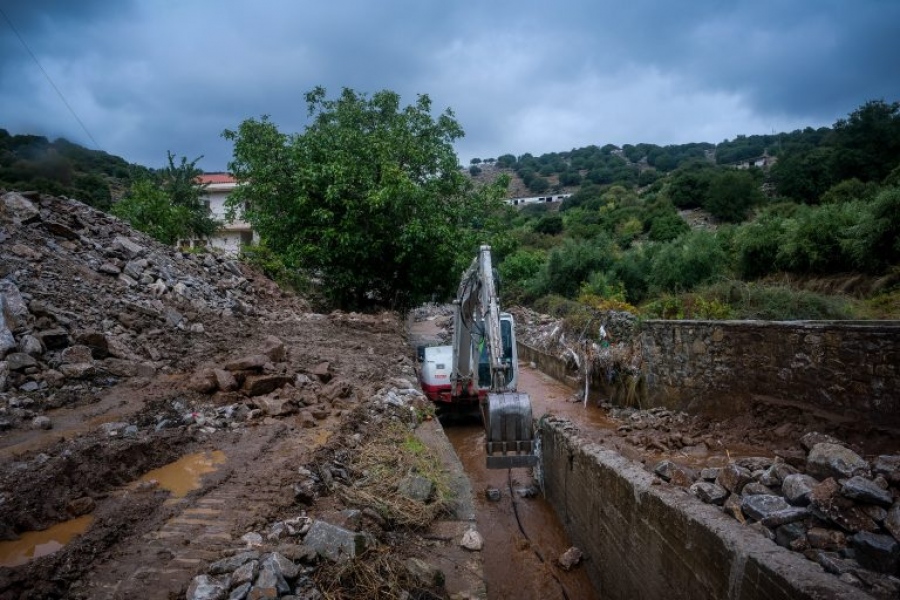 Κακοκαιρία στην Κρήτη: Ήχησε 112 σε όλο το νησί - Κλειστοί δρόμοι και σχολεία