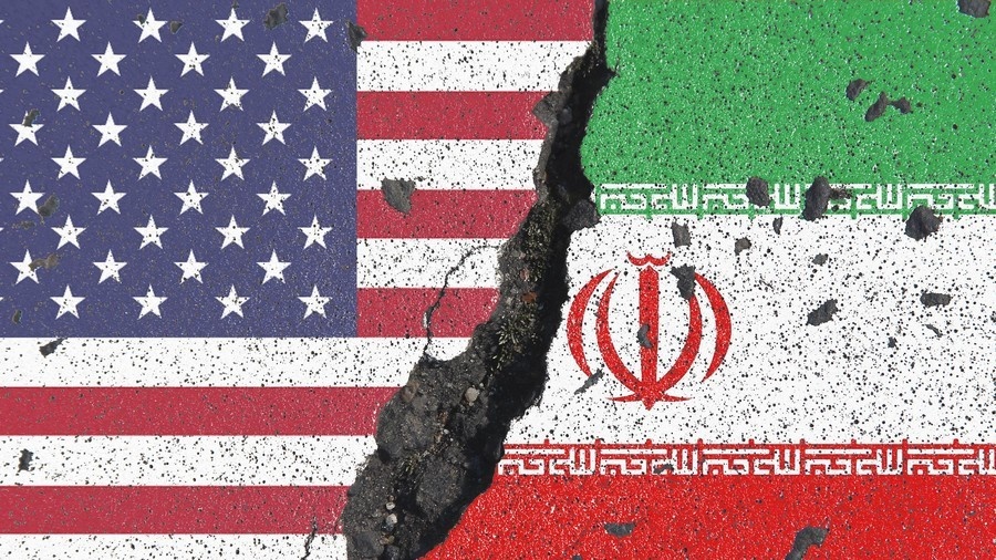 Τύμπανα πολέμου στη Μέση Ανατολή - Υπόνοιες για... βομβαρδισμό του Ιράν άφησε ο Donald Trump