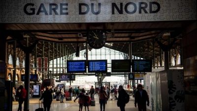 Παρίσι: Επίθεση άνδρα με μαχαίρι σε σιδηροδρομικό σταθμό – Αρκετοί τραυματίες, συνελήφθη ο δράστης
