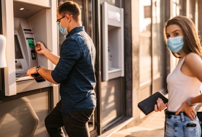 ΗΠΑ: 7,1 εκατομμύρια οικογένειες δεν διαθέτουν τραπεζικό λογαριασμό