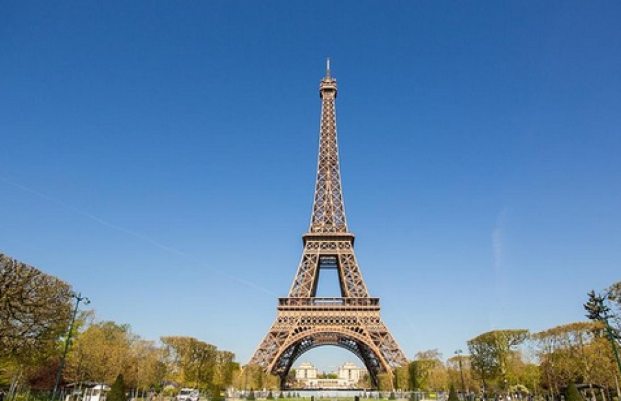 Κορωνοϊός – Γαλλία: Κλείνει ο Πύργος του Eiffel