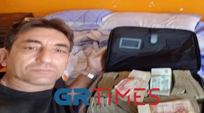 Ο τραγουδιστής Αρνάκης καταγγέλλει: Με συνέλαβαν ως πράκτορα του Ισραήλ - Μου έφαγαν 2.000.000 ευρώ