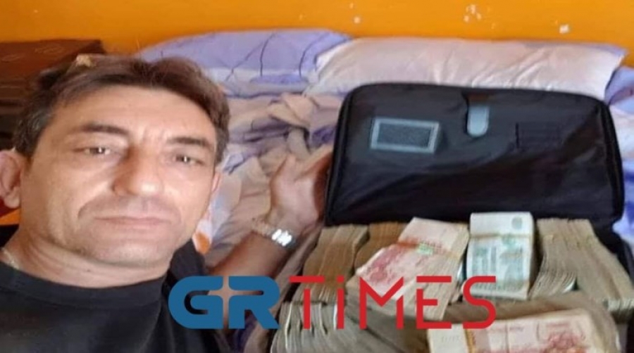 Ο τραγουδιστής Αρνάκης καταγγέλλει: Με συνέλαβαν ως πράκτορα του Ισραήλ - Μου έφαγαν 2.000.000 ευρώ