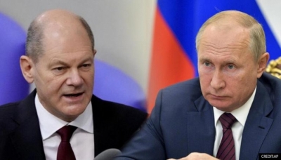 Scholz σε Putin: Διακόψτε άμεσα τις επιχειρήσεις στην Ουκρανία