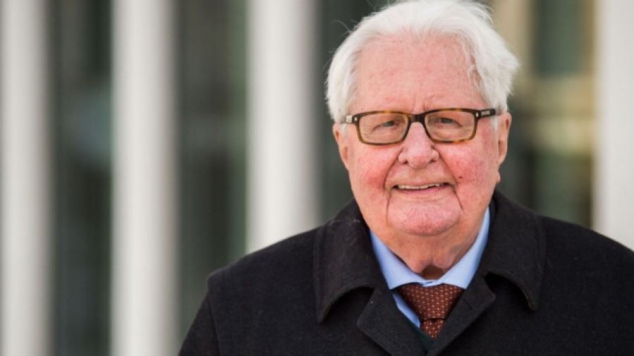 Έφυγε από τη ζωή στα 94 του χρόνια ο Hans Jochen Vogel - Εμβληματική προσωπικότητα του SPD