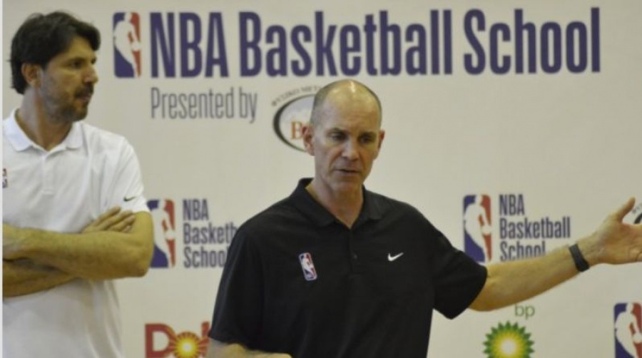 Ο Ντίνο Ράτζα επιστρέφει στην Ελλάδα για τα παιδιά του NBA Basketball School Camp