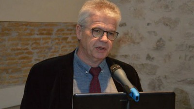 Γώγος (καθηγητής Ιατρικής): Να απαγορευθούν πανηγύρια, αθλητικοί αγώνες, beach party