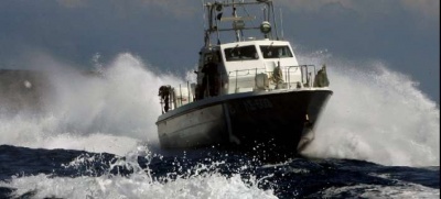 Συνδρομή λιμενικού με σκάφη για τον απεγκλωβισμό πυρόπληκτων στην ευρύτερη περιοχή της Ραφήνας