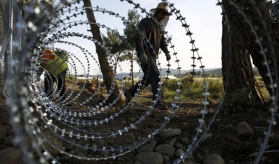 Στο κόκκινο η ένταση στον Έβρο - Οι Τούρκοι θέλουν να ρίξουν το φράχτη για να περάσουν οι μετανάστες - Έκτακτη σύσκεψη στο Μαξίμου