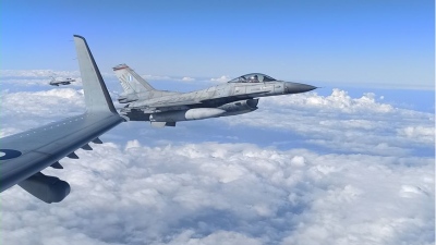 Συγκλονιστικά πλάνα - Ελληνικό F-16 επιχείρησε μαζί με το θρυλικό Fulcrum της Ρωσίας (photos)