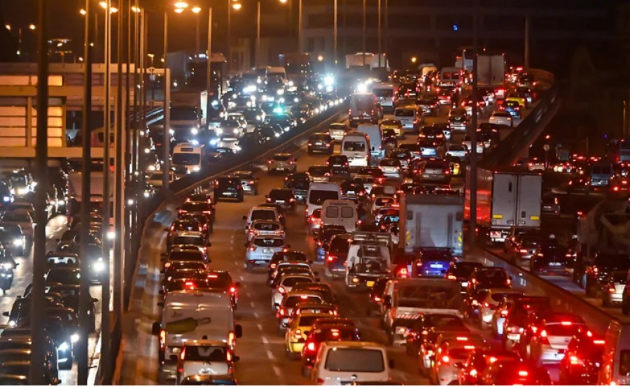 Ποιο lockdown; Κυκλοφοριακό χάος στον Κηφισό