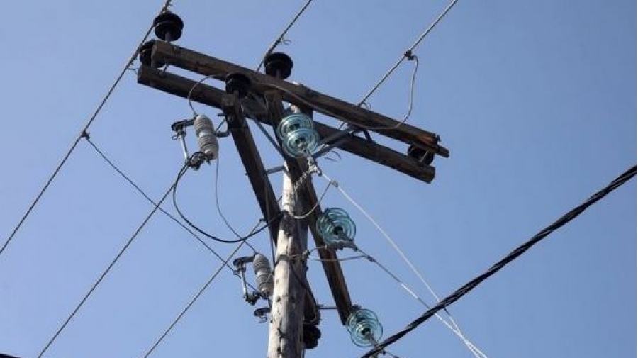 Εύβοια: Χωρίς ρεύμα στον Δήμο Κύμης – Αλιβερίου λόγω έκρηξης σε υποσταθμό του ΔΕΔΔΗΕ στο παλιό εργοστάσιο της ΔΕΗ