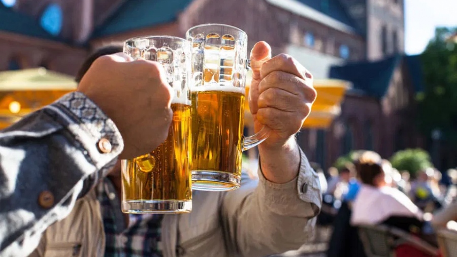 Σοκ στο ποτήρι: Από τις πιο ακριβές χώρες η Ελλάδα στα αλκοολούχα ποτά στην Ευρώπη - Ξεπέρασε Σουηδία και Γαλλία