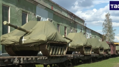 Ο ρωσικός στρατός παρέλαβε νέα παρτίδα με τα ισχυρά και προηγμένα τεθωρακισμένα T-90M