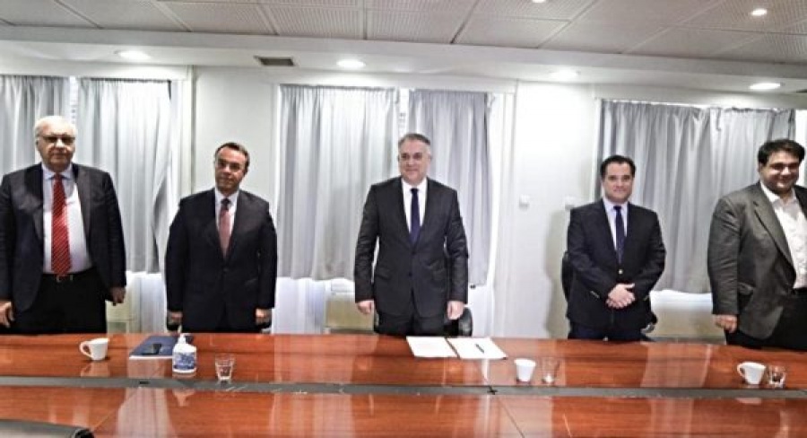 Θεοδωρικάκος: Αναπτυξιακό πρόγραμμα 2,5 δισ για την Αυτοδιοίκηση - Υπεγράφη η ΚΥΑ με Σταϊκούρα και Γεωργιάδη