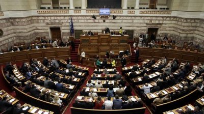 Βουλή: «Πράσινο φως» από τις Επιτροπές στο νομοσχέδιο για το κοινωνικό μέρισμα