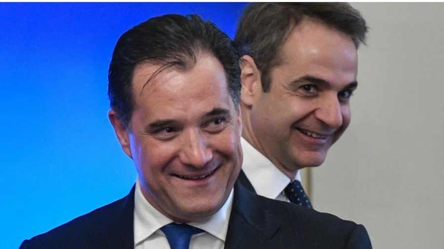 Ο απελπισμένος Μητσοτάκης δίνει άφεση αμαρτιών στον αποτυχημένο Άδωνι - Τα συμφέροντα στην Υγεία και η κατάρρευση του ΕΣΥ