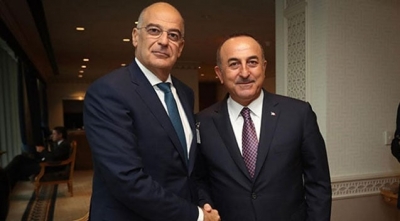 Τα περαστικά Cavusoglu σε Δένδια, που προσβλήθηκε από κορωνοϊό