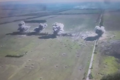 Απίστευτο βίντεο: Το χτύπημα ακριβείας των Ρώσων με 4 εναέριες βόμβες FAB-500 σε προπύργιο των Ουκρανικών Ενόπλων Δυνάμεων