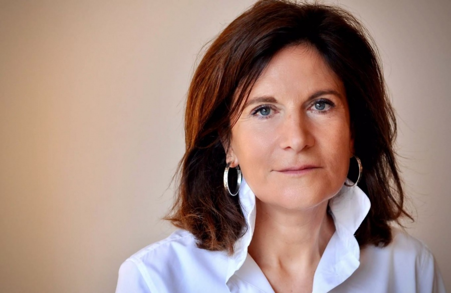 Διώκεται από τη Γαλλία - Η δημοσιογράφος που «αποκάλυψε το φύλο της Briggite Macron» ζήτησε πολιτικό άσυλο στη Ρωσία