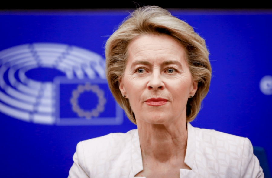 Der Leyen (Κομισιόν): Η ΕΕ έτοιμη να συζητήσει άρση της πατέντας για τα εμβόλια κατά της covid