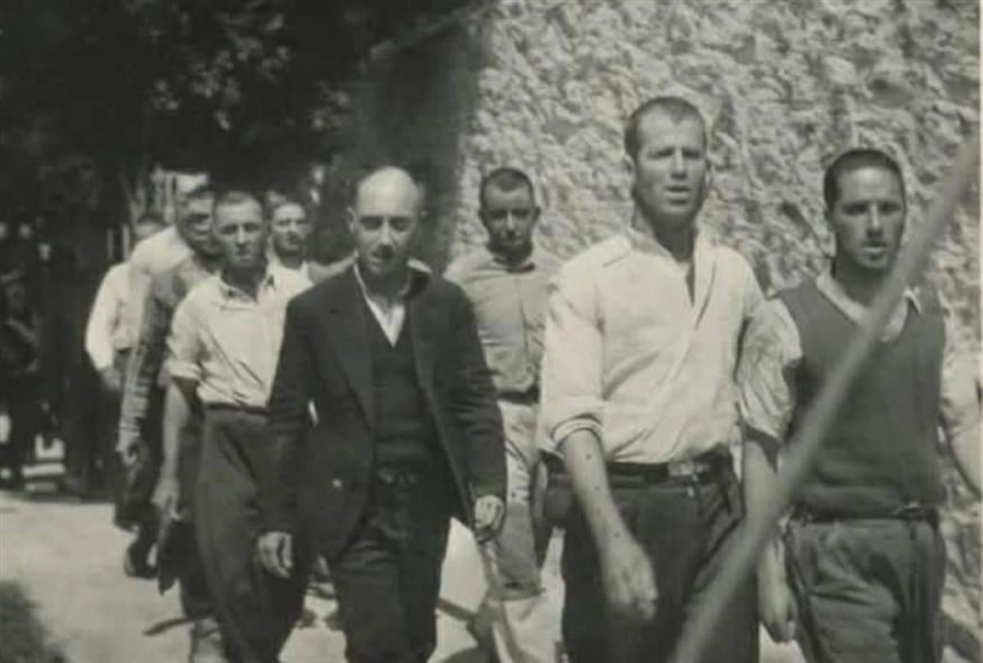 Φωτογραφίες Καισαριανής: «Ανακουφισμένος που τελείωσαν όλα», δηλώνει ο Βέλγος συλλέκτης