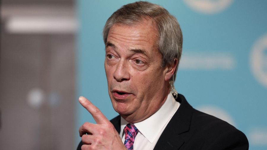 Ο Farage χτυπά τη σπατάλη με την τεχνολογία – Η Ομάδα DOGE ξεκινά σαρωτικούς ελέγχους στους Δήμους