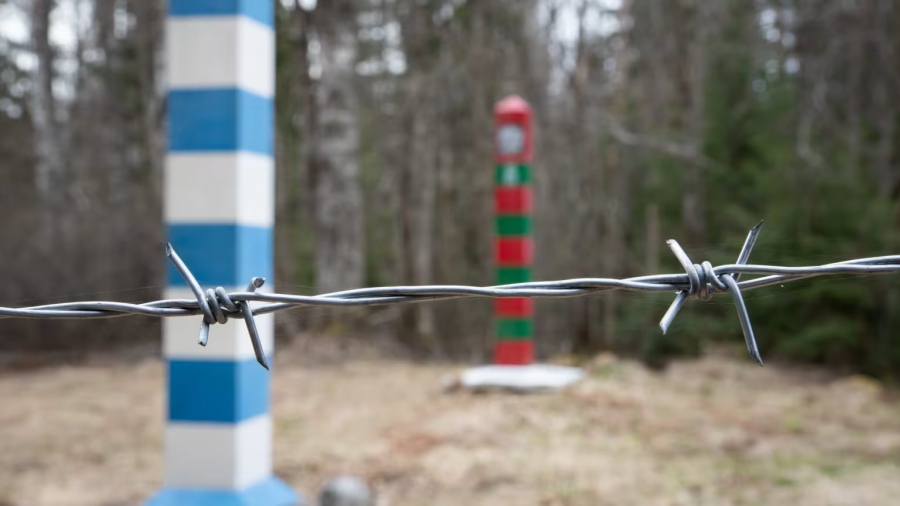 Ανατροπή - Ουκρανοί εγκαταλείπουν μαζικά τη χώρα τους και βρίσκουν καταφύγιο στη Λευκορωσία