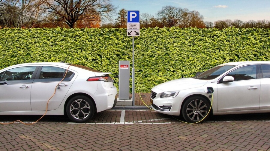 Φορολογικά οφέλη και κίνητρα αγοράς για την ενίσχυση της αγοράς των ηλεκτρικών αυτοκινήτων