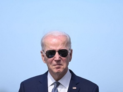 Guardian: Ο Biden πρέπει να έχει «ειλικρινή και ανοιχτή συνομιλία» με τον Zelensky για να τελειώσει ο πόλεμος