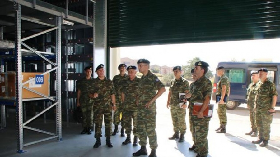 Επίσκεψη του Αρχηγού ΓΕΣ στην 651 αποθήκη βάσεως Υλικού Πολέμου