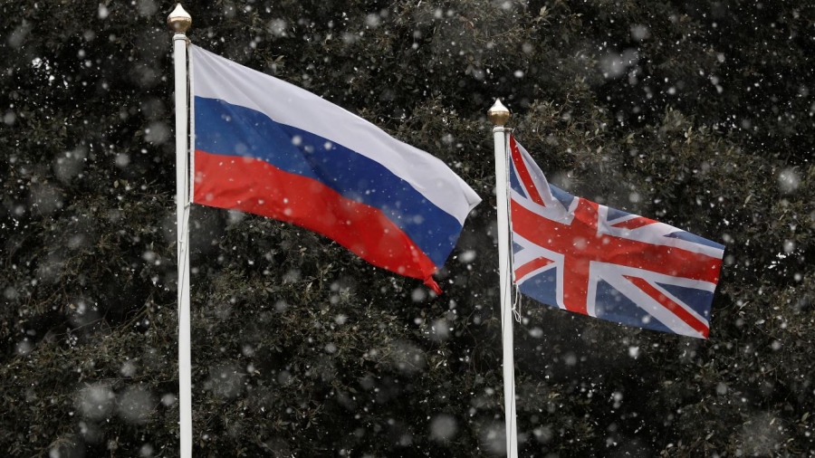 Η Βρετανία ρίχνει ξανά λάδι στη φωτιά του πολέμου - «Θα προστατεύσουμε με κάθε τρόπο το Αζερμπαϊτζάν ενάντια στη Ρωσία»