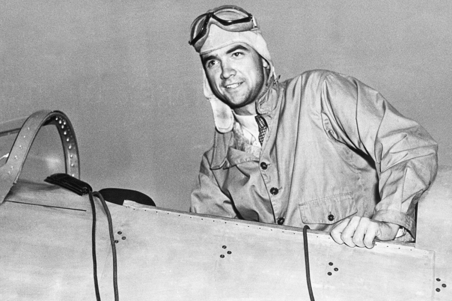 Ουρούσε σε μπουκάλι και καθόταν μόνος σε ένα σκοτεινό δωμάτιο - Πώς ήταν ο «Elon Musk» του 20ού αιώνα;