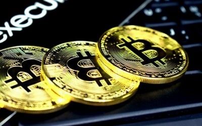 Bitcoin: Ετήσια κέρδη 280% και υπέρβαση του φράγματος των 28.000 δολαρίων - Διχασμένοι οι επενδυτές