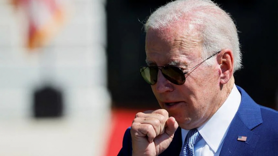 Επιβαρυμένη η υγεία του Biden - Αν και αρνητικός στον κορωνοϊό, ο βήχας επιμένει