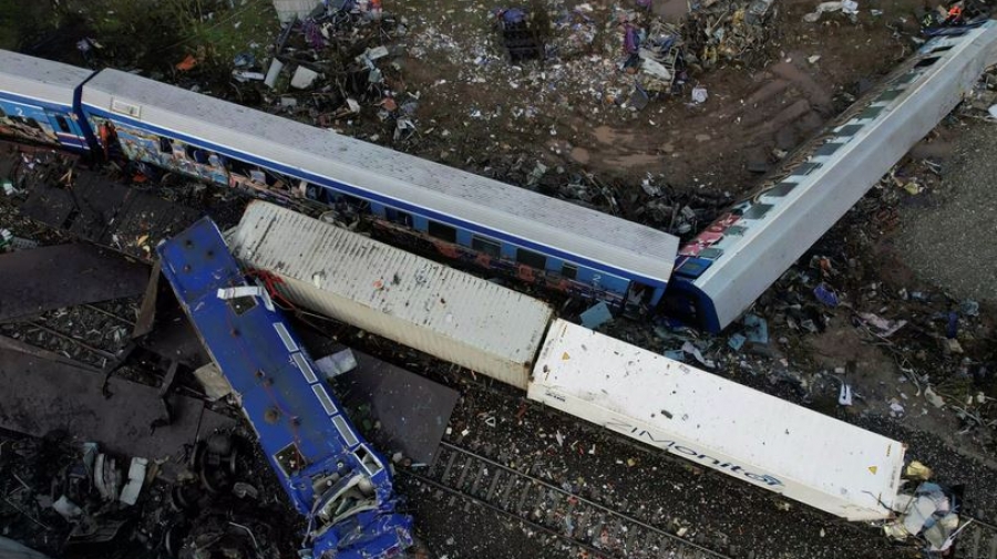 Σιδηροδρομικό δυστύχημα στα Τέμπη: Παρουσία Μητσοτάκη στην κηδεία του 35χρονου μηχανοδηγού