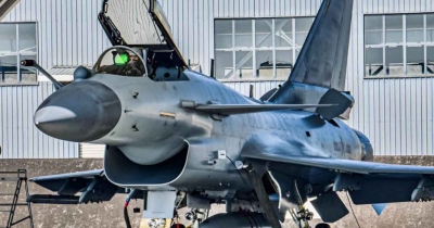 Απορίας άξιον: Από μαχητικά J-10C έως υποβρύχια - Το υπερχρεωμένο Πακιστάν, με τον λαό να λιμοκτονεί, αποκτά το πιο σύγχρονο στρατιωτικό υλικό